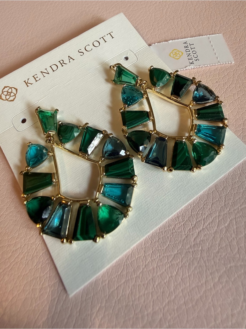 NWT Kendra Scott Blair Earring in Gold in Green Mix
